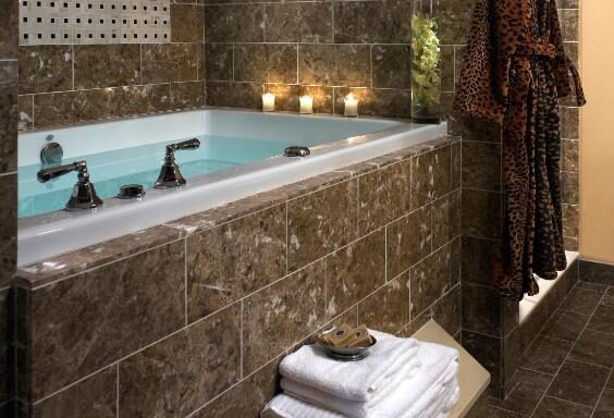romantic hotels in Baltimore with hot tub in room 2
