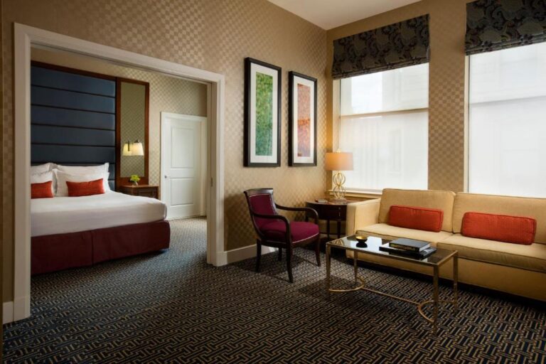 romantic hotels in Baltimore with hot tub in room 3