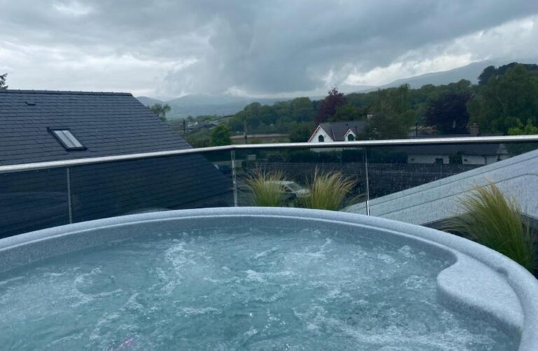romantic rentals in Wales with hot tub in room