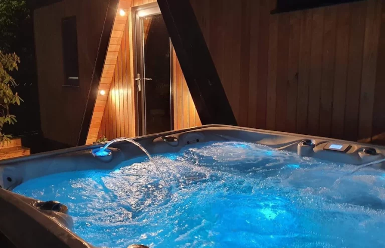 romantic rentals with hot tub Scotland