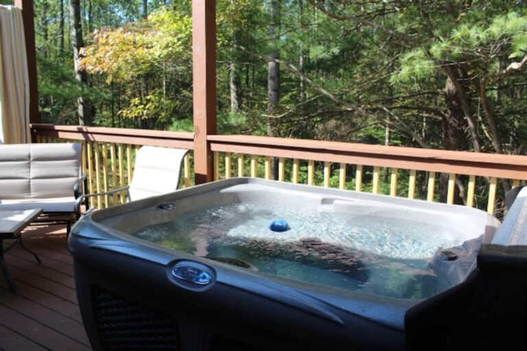 romantic rentals with private hot tub in French Lick 3