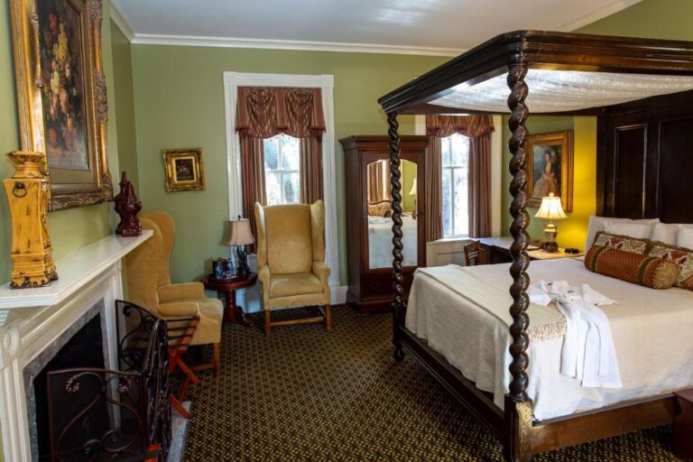 Eliza Thompson House, Historic Inns of Savannah Collection1