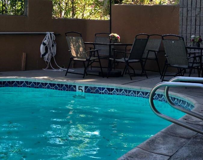 GreenTree Inn & Suites Los Angeles - Alhambra - Pasadena pool