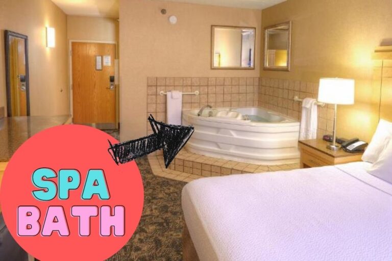 LivINN Hotel Cincinnati North Sharonville suite with hot tub