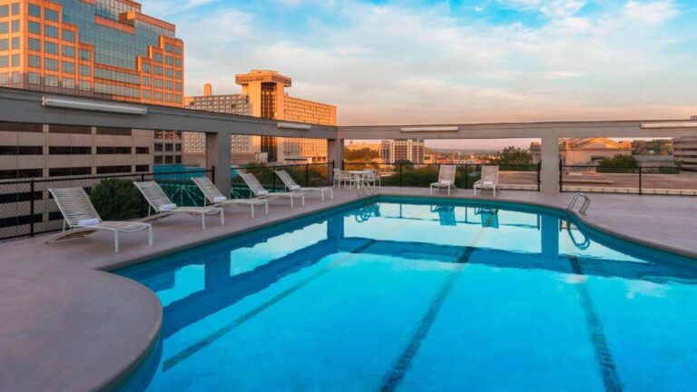 Sheraton Kansas City Hotel at Crown Center