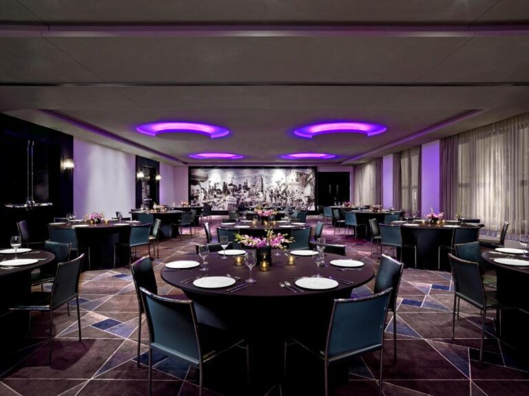 W Minneapolis - The Foshay3