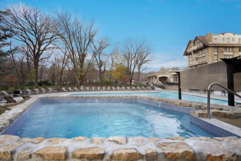 hotels near Kansas City with spa and wellness center 2