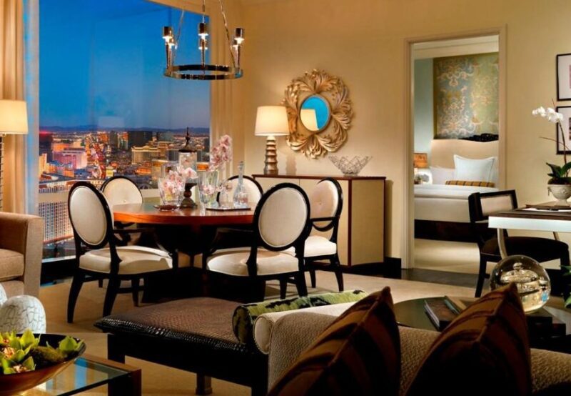 luxury hotels in Las Vegas with honeymoon suites 2
