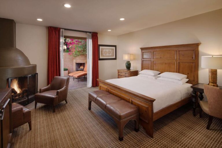 luxury hotels in Phoeniz AZ with honeymoon suites