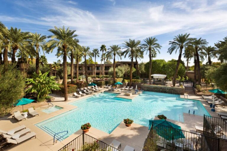 romantic hotels with honeymoon suites near Phoenix