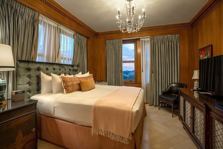 Luxury Hotels in New Orleans 4