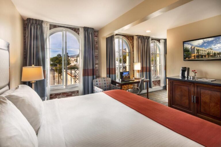 Luxury Hotels in Santa Barbara 2