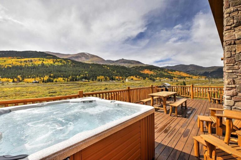 cabins with hot tub near colorado