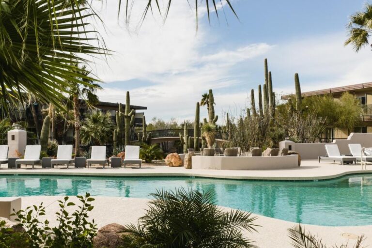 hotels near Phoenix AZ with spa and wellness center 4