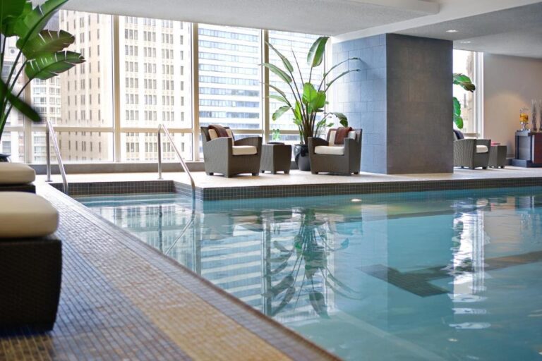 luxury hotels in Chicago with spa services