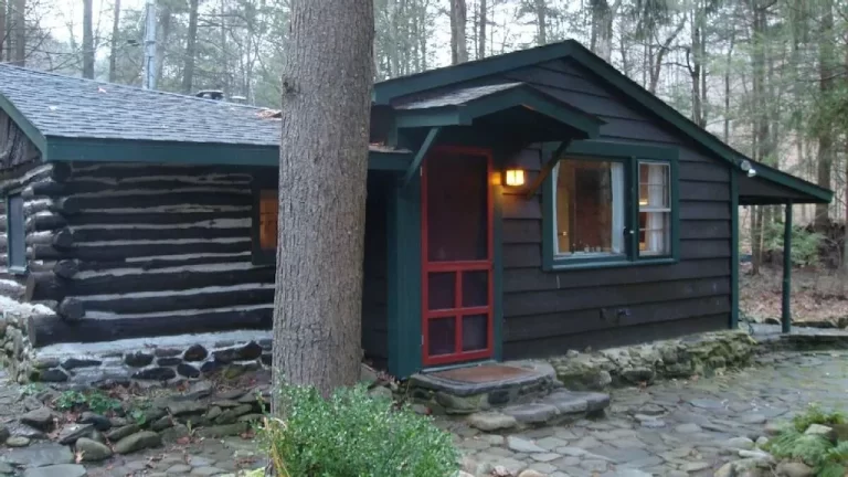 romantic cabins in the Pocono Mountains 2