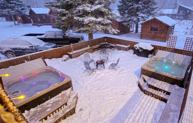 romantic cabins with hot tub in Colorado