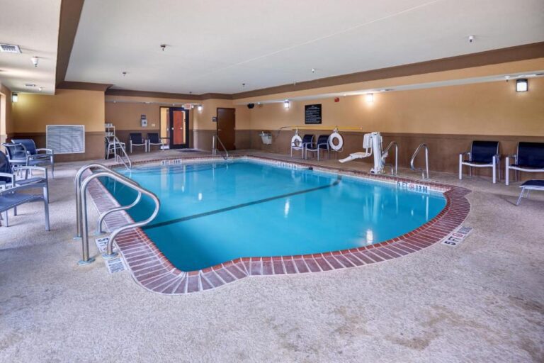 romantic hotels in Austin with hot tub in room 2