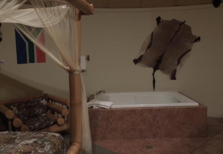 romantic hotels near Cincinnati with bathtub in room 4