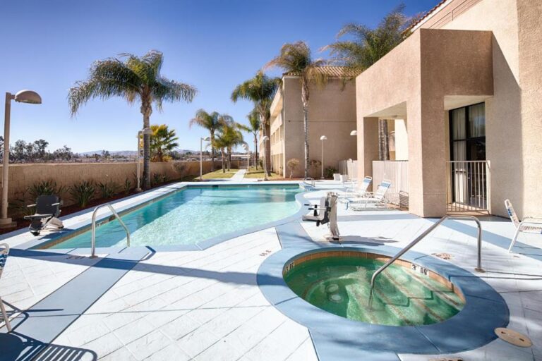 romantic hotels with hot tub in room Palm Springs 2