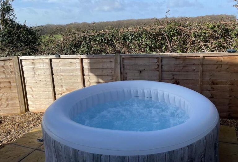 cozy lodges with private hot tub in Essex 2