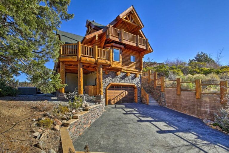holiday home in Big Bear Lake with hot tub