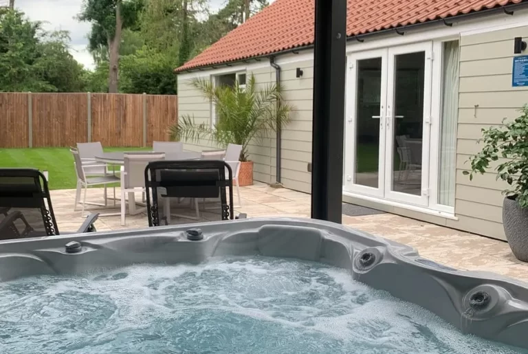 holiday home in Suffolk with private hot tub