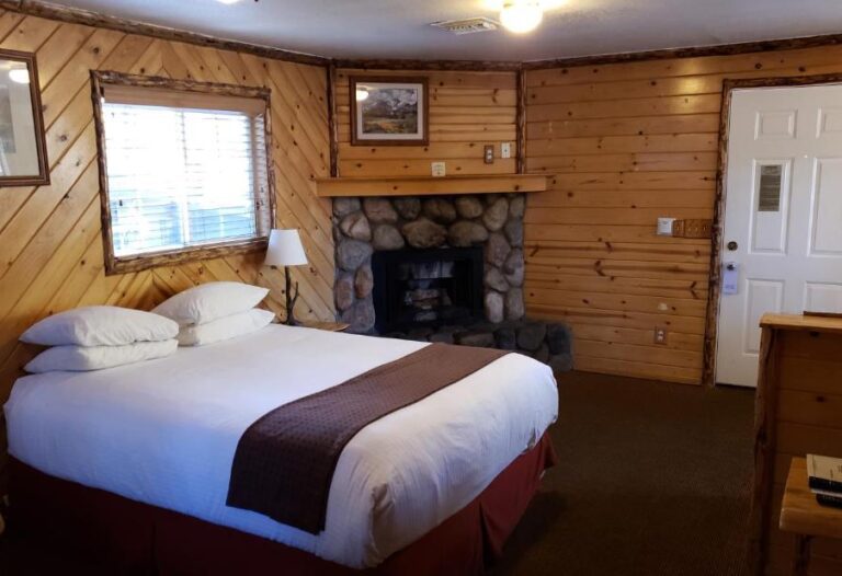 hotels with private hot tub in Big Bear 2