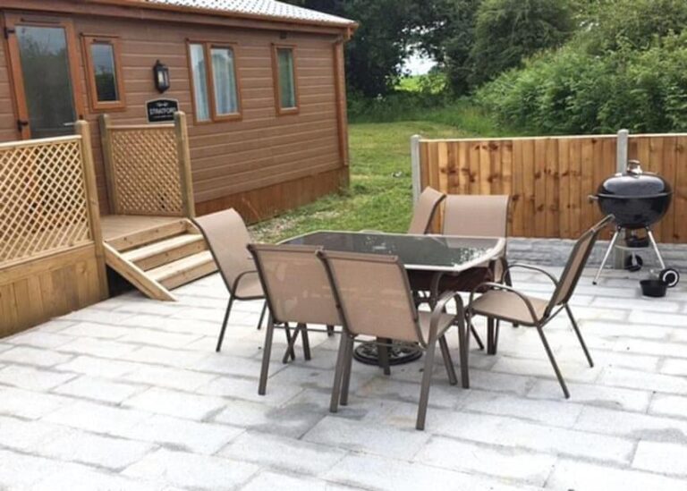 lodges in Derbyshire with hot tub 2
