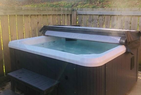 lodges with hot tub in Northumberland 3 4