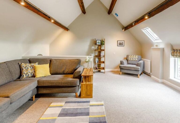 lovely cabins and lodges in Peak District 3