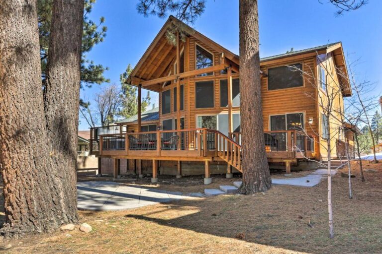 luxury cabin with private hot tub in Big Bear Lake 2