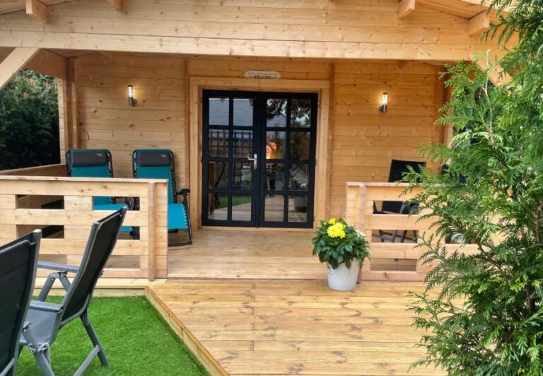luxury cabins in Wales with hot tub 2