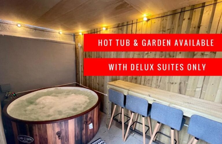 luxury hot tub suites near Manchester
