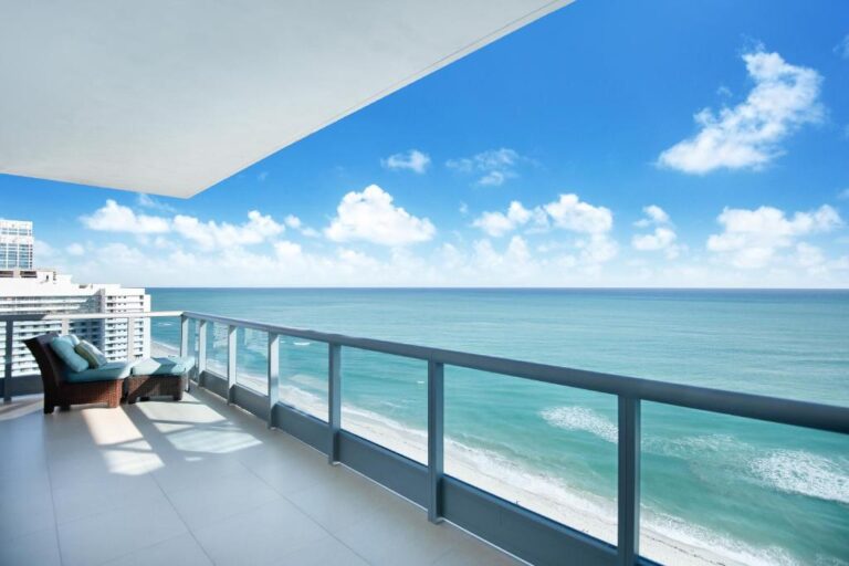 romantic and luxurious hotels in Miami Beach