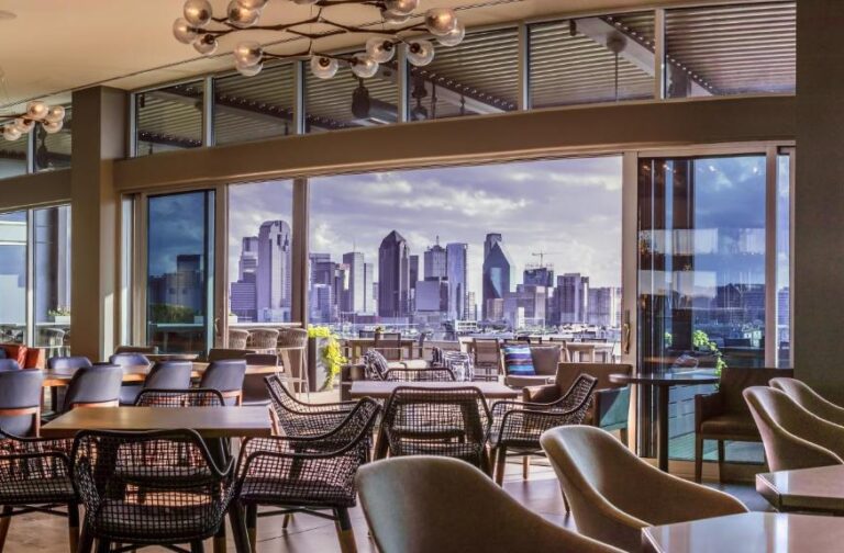 romantic hotels with fancy restaurants in Dallas 4