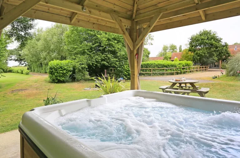 romantic lodges with private hot tub in Suffolk