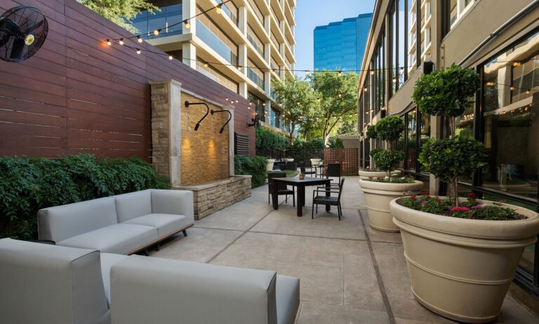 Cool Hotels in Dallas 5