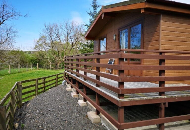 beautiful lodge with hot tub in Ayrshire 3