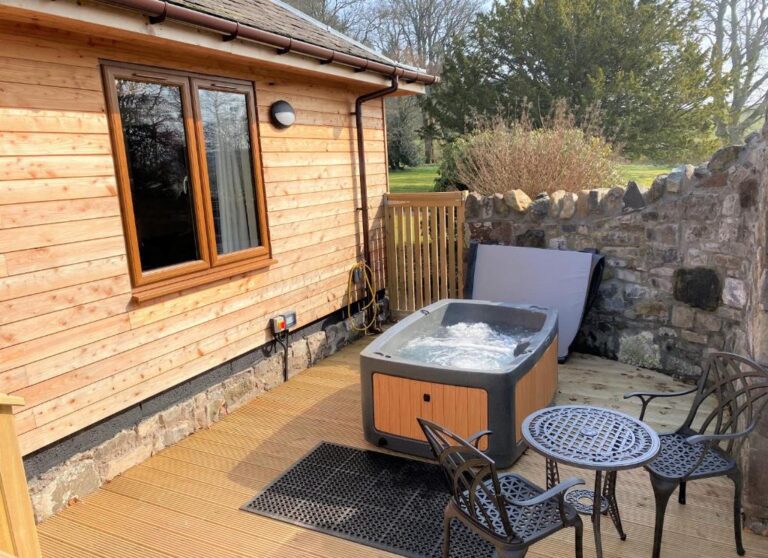 charming cabins with hot tub in Perthshire