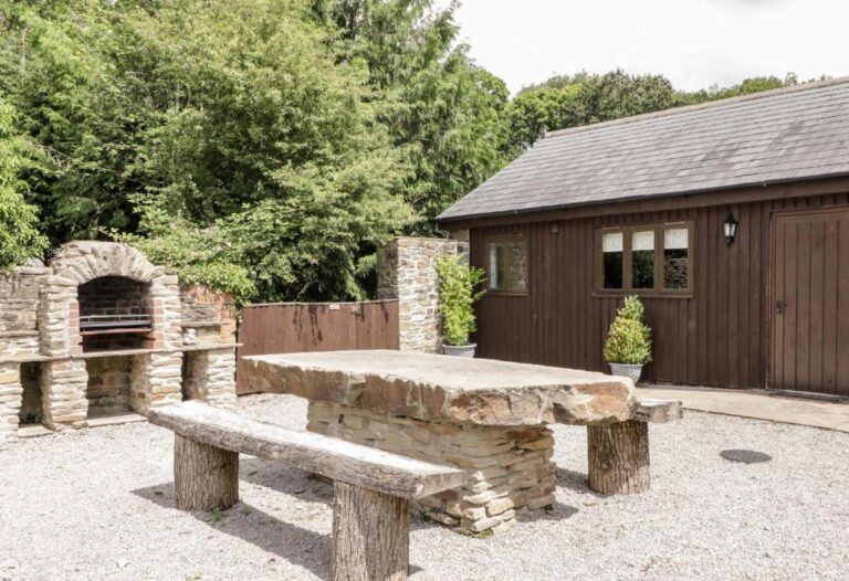 lodges for couples in Forest of Dean with hot tub 4