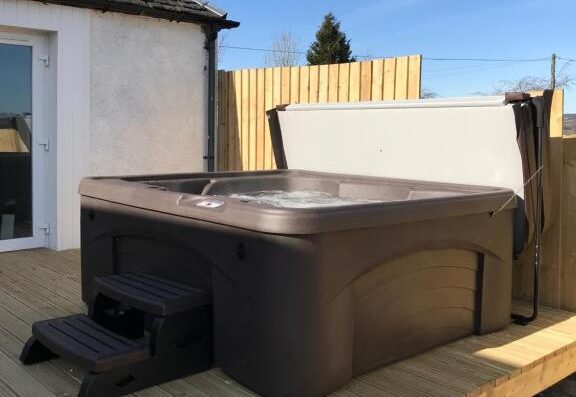 lodges with hot tub in Ayrshire