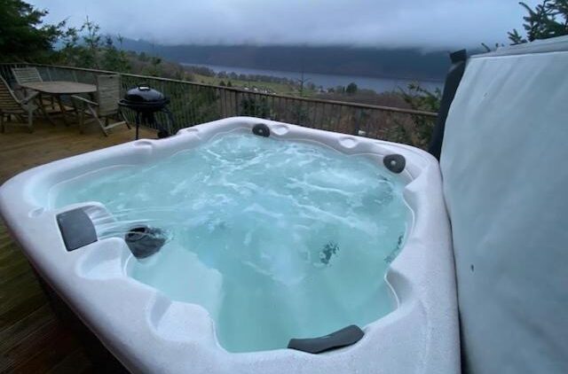 lodges with hot tub in Loch Ness 3