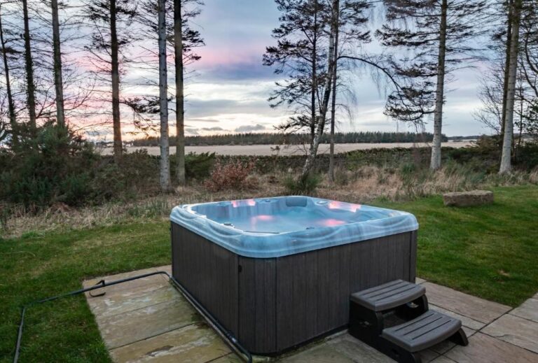 log cabins with hot tub in North East of UK