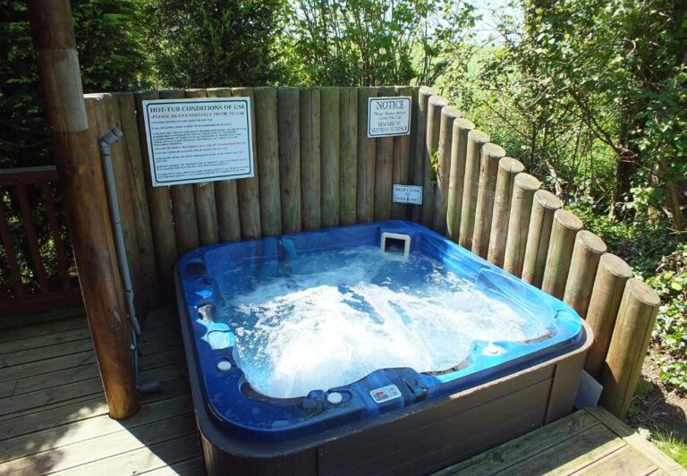 log cabins with hot tub near Dorset with hot tub