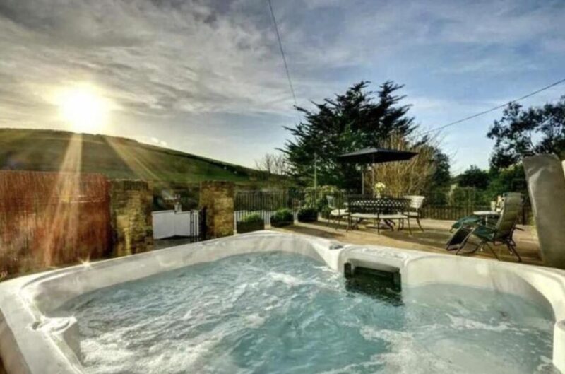 Best lodges with hot tubs in Cheshire ️ 2024 Full List