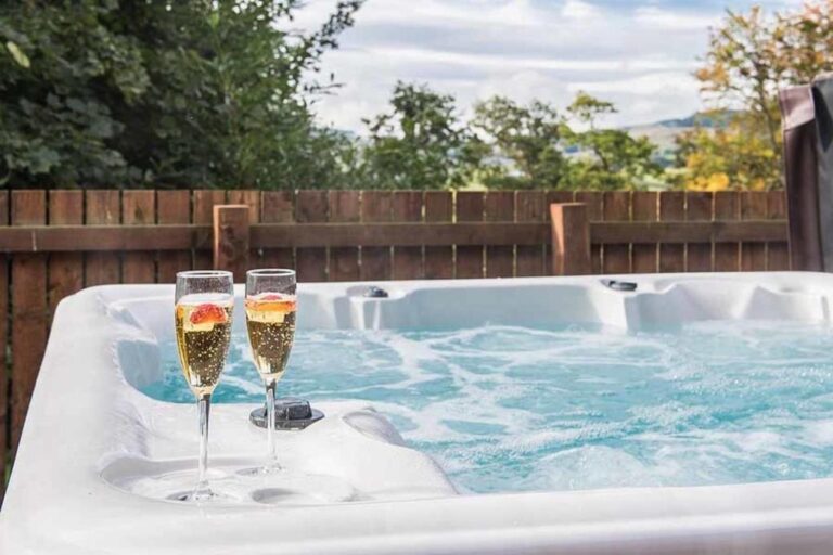 luxury cabins and lodges in Perthshire with hot tub 2