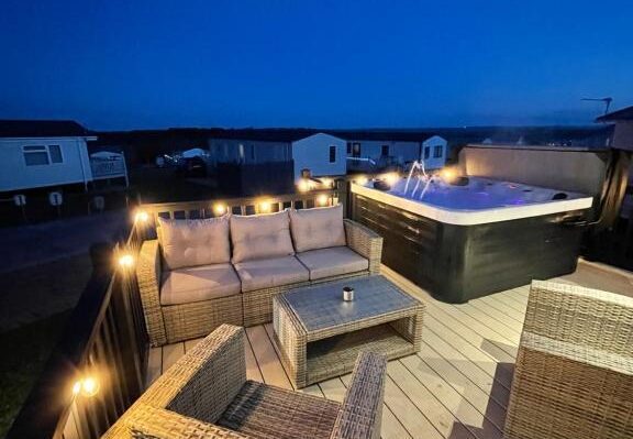 luxury hot tub lodge in North East UK 2