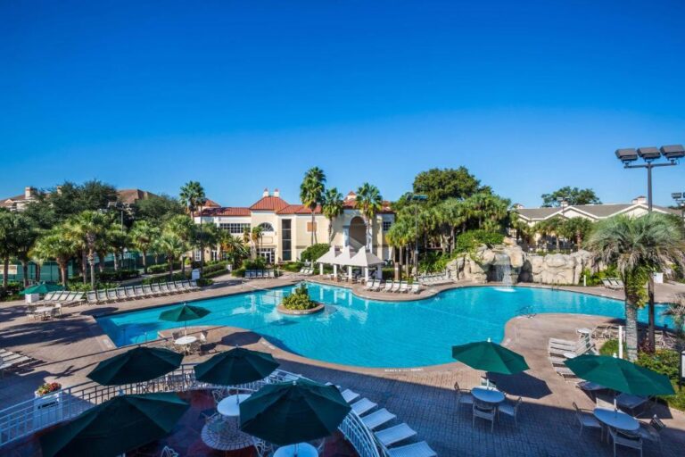 luxury hotels with hot tub in Orlando