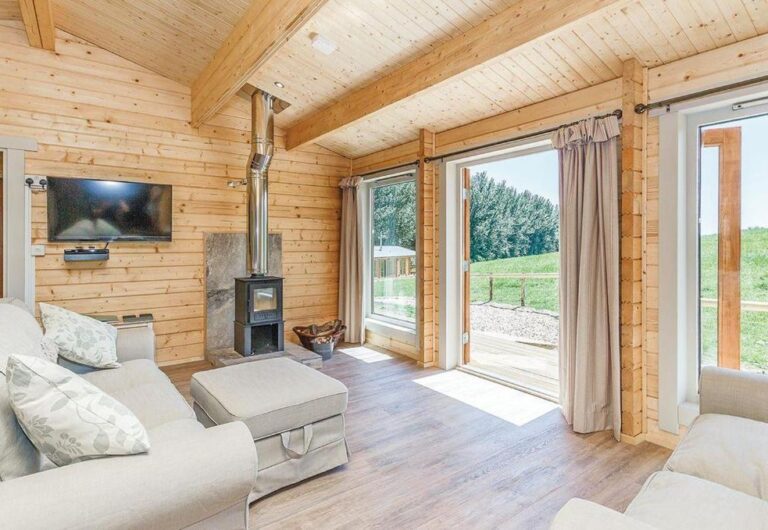 luxury log cabins in Dorset with hot tub 5